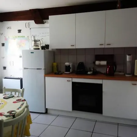 Chez Fabienne T2 * Le Breuil-sur-Couze