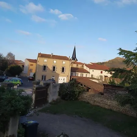 Chez Fabienne T2 * Le Breuil-sur-Couze